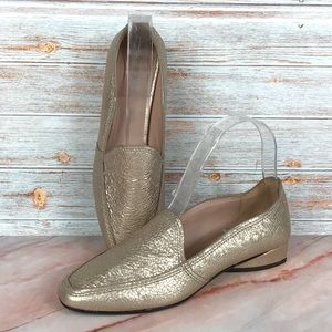 Donald Pliner Icon Loafer in Nude/Pebble Metallic Leather
